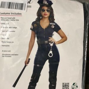 Sexy Cop wit 8 accessories